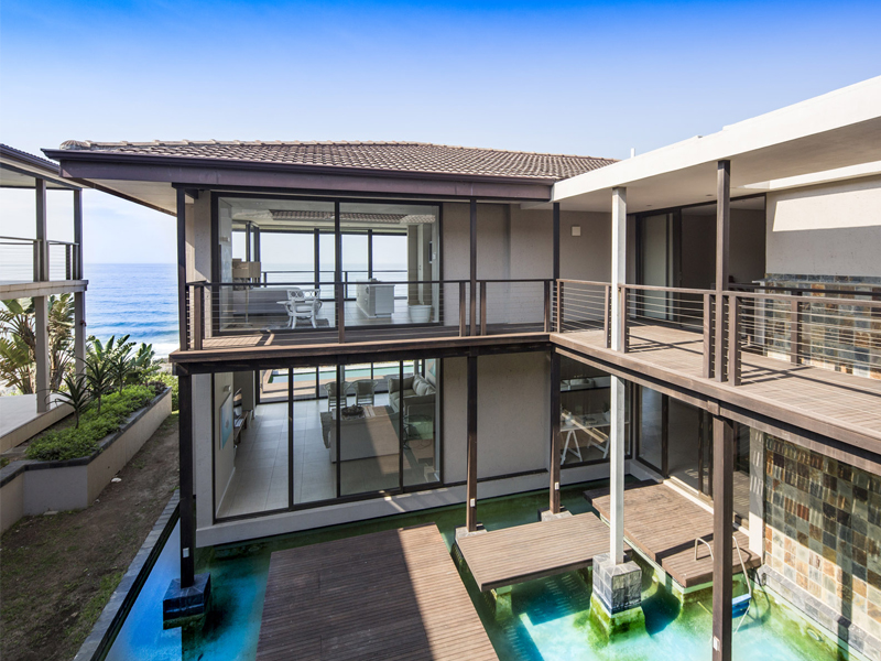 Sovereign Sands is a luxurious beach Holiday Villa on the North Coast. This 8 sleeper is the epitome of self-catering excellence, a perfect holiday home.